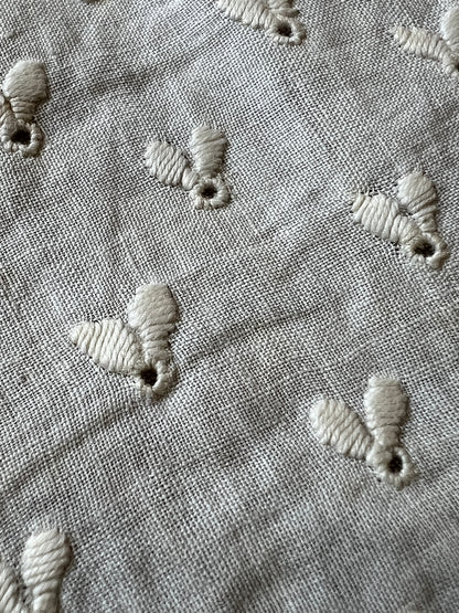 白刺繍ボネトップ