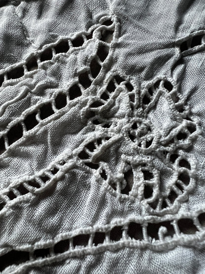 カットワークピクチャー刺繍端布