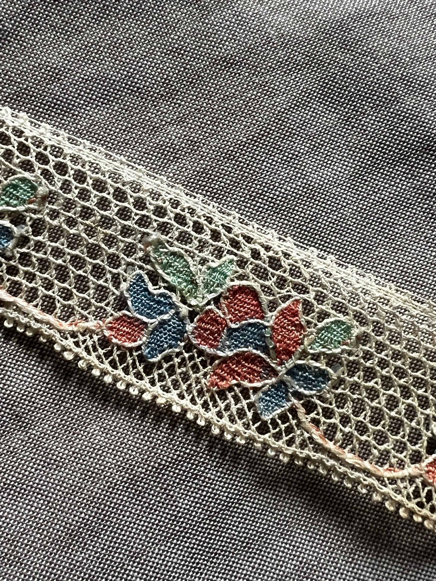 アンティークレース