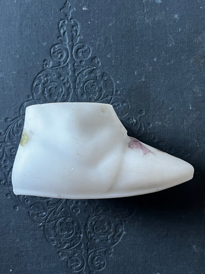 ブーツ型菫の小物入れ