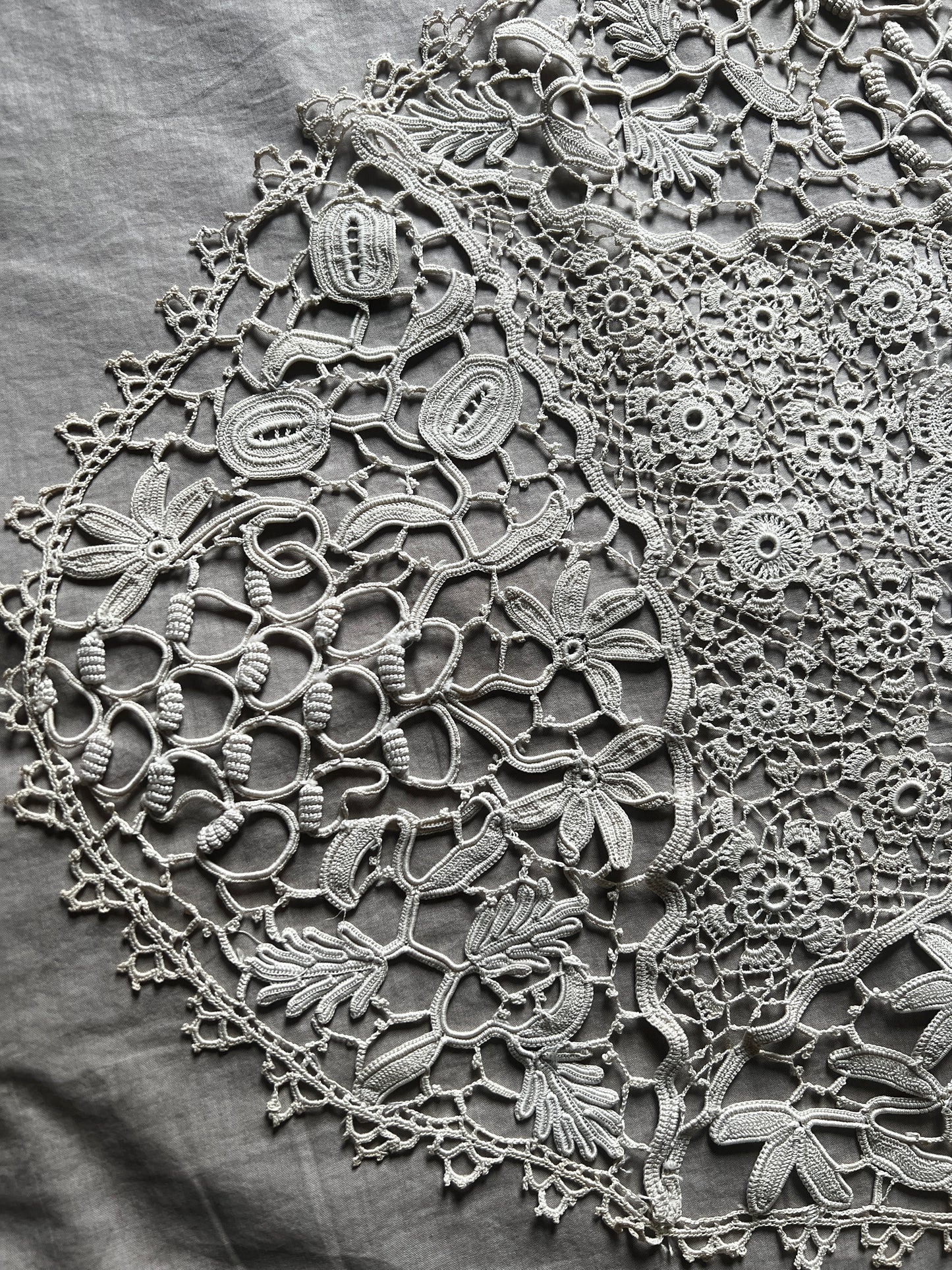 アイリッシュクロシェレース楕円形クロス