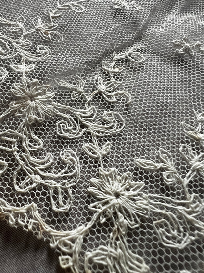 ★チュール刺繍レース