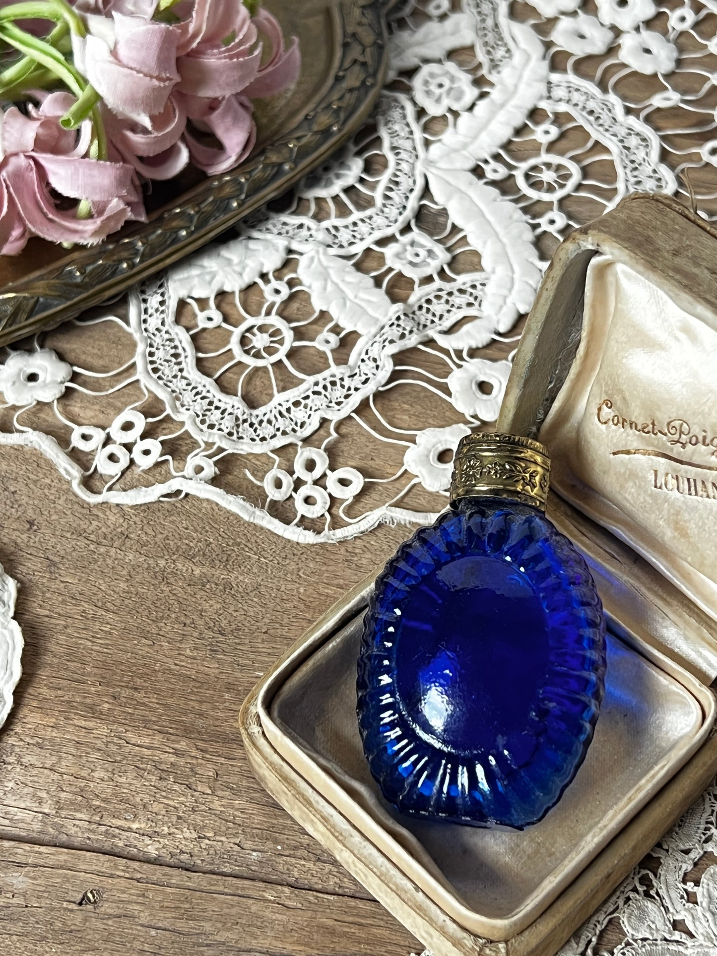 ★古い小瓶(ブルー)