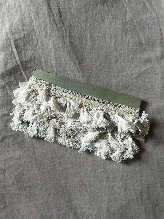 ★房飾り付きレース