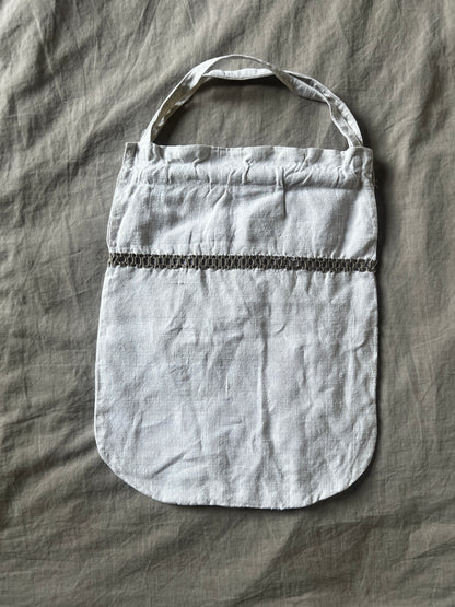 ニードルレースのリネンサック