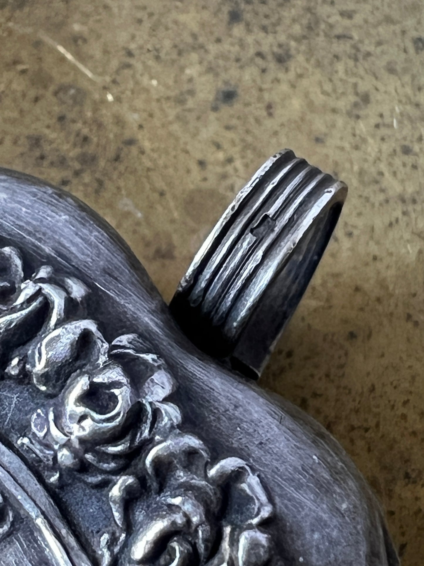 ハート型シルバーラトル