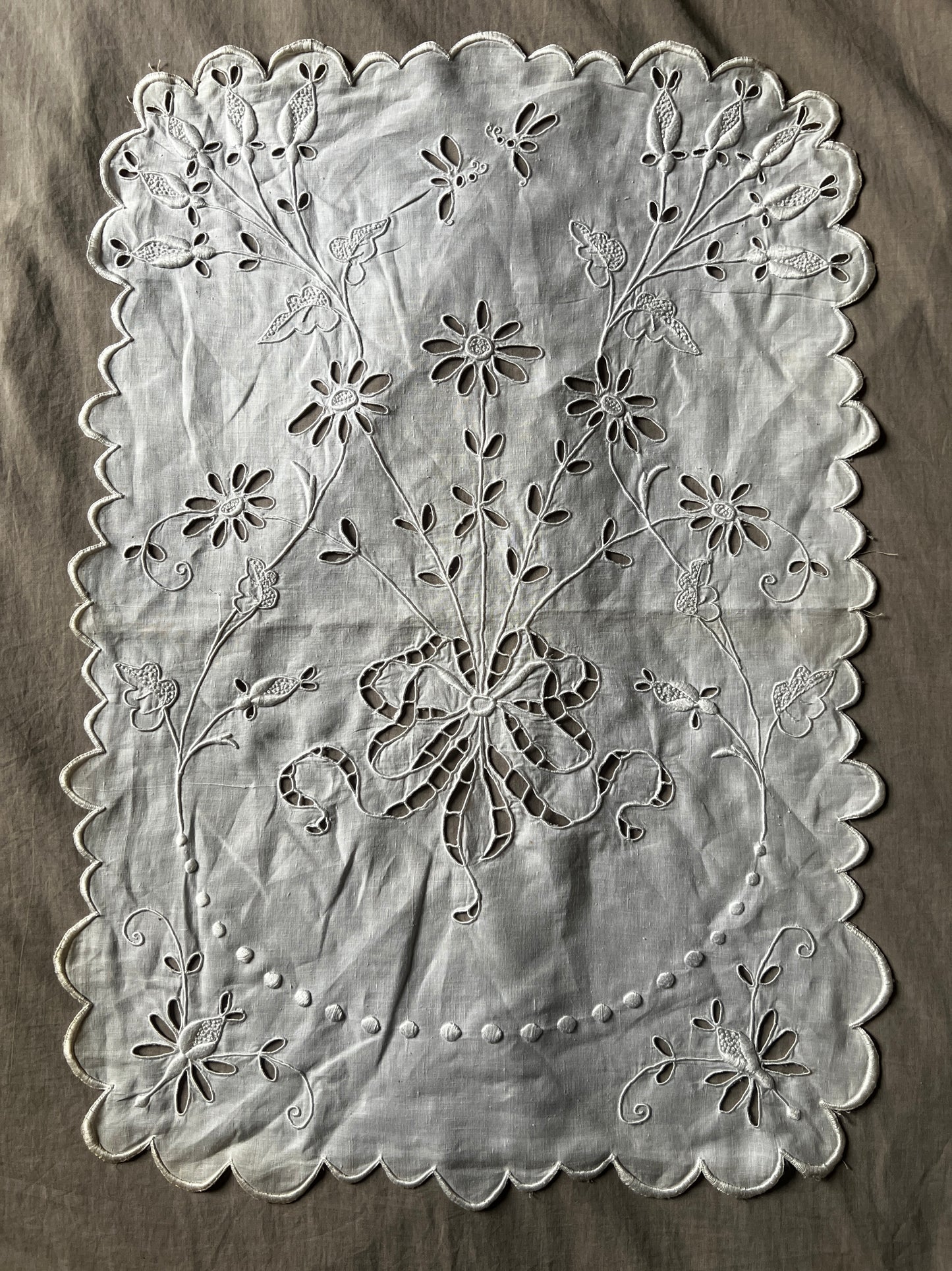 カットワーククロス