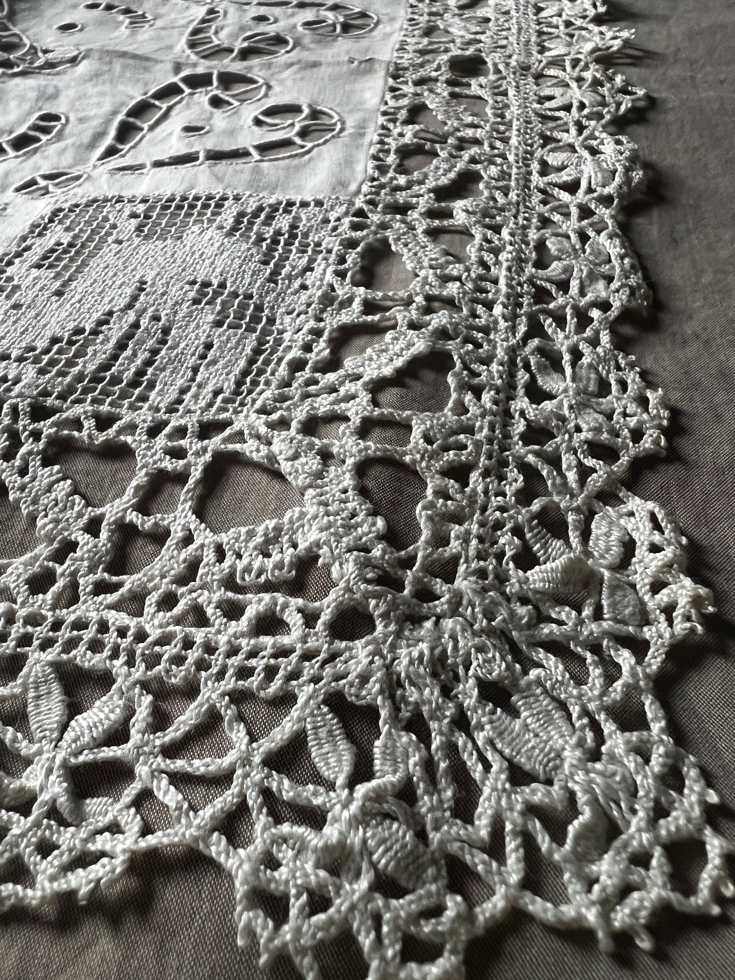 カットワーククロス