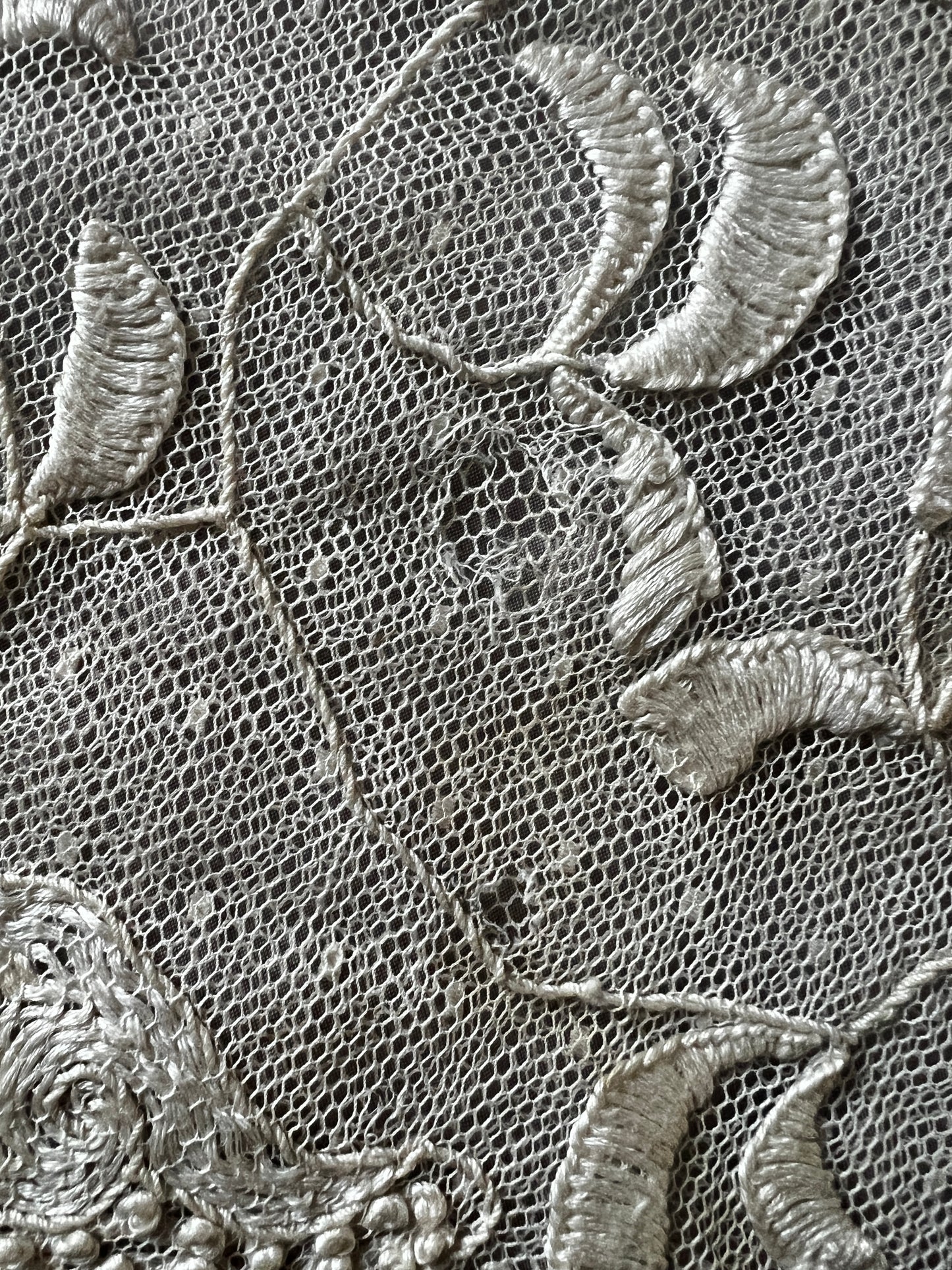 チュールレースクッションケース