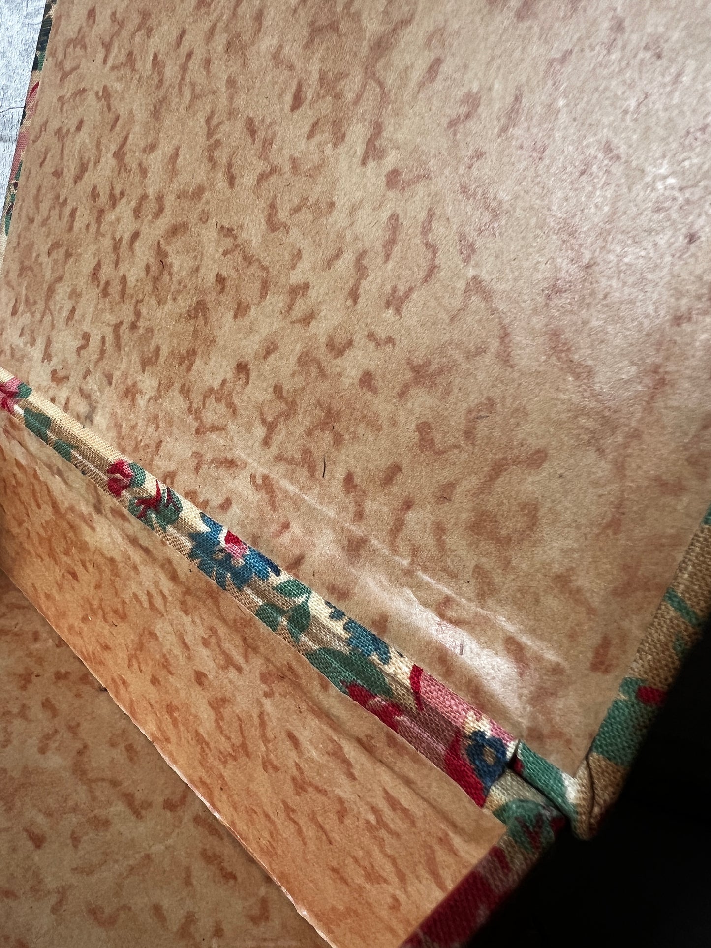 レース入りカルトナージュ箱