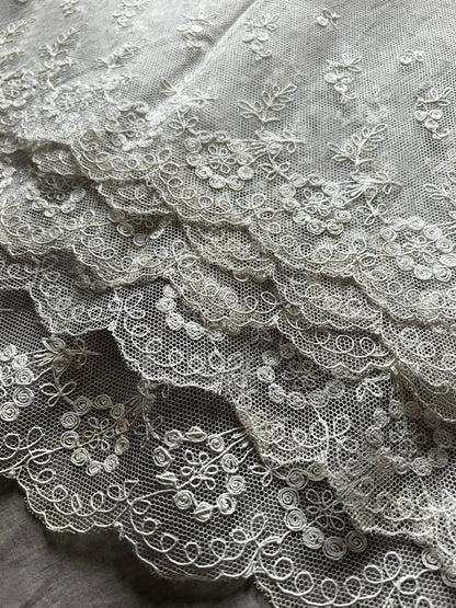 ★チュール刺繍レース