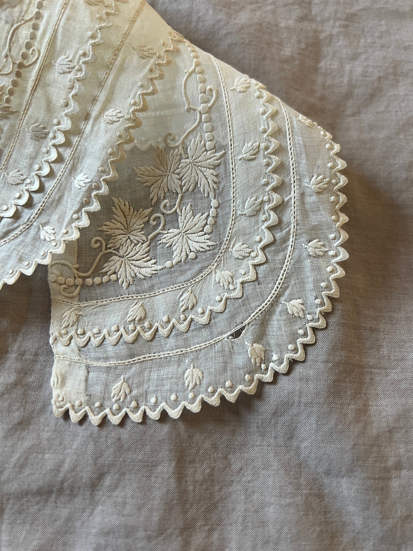 白刺繍飾り襟