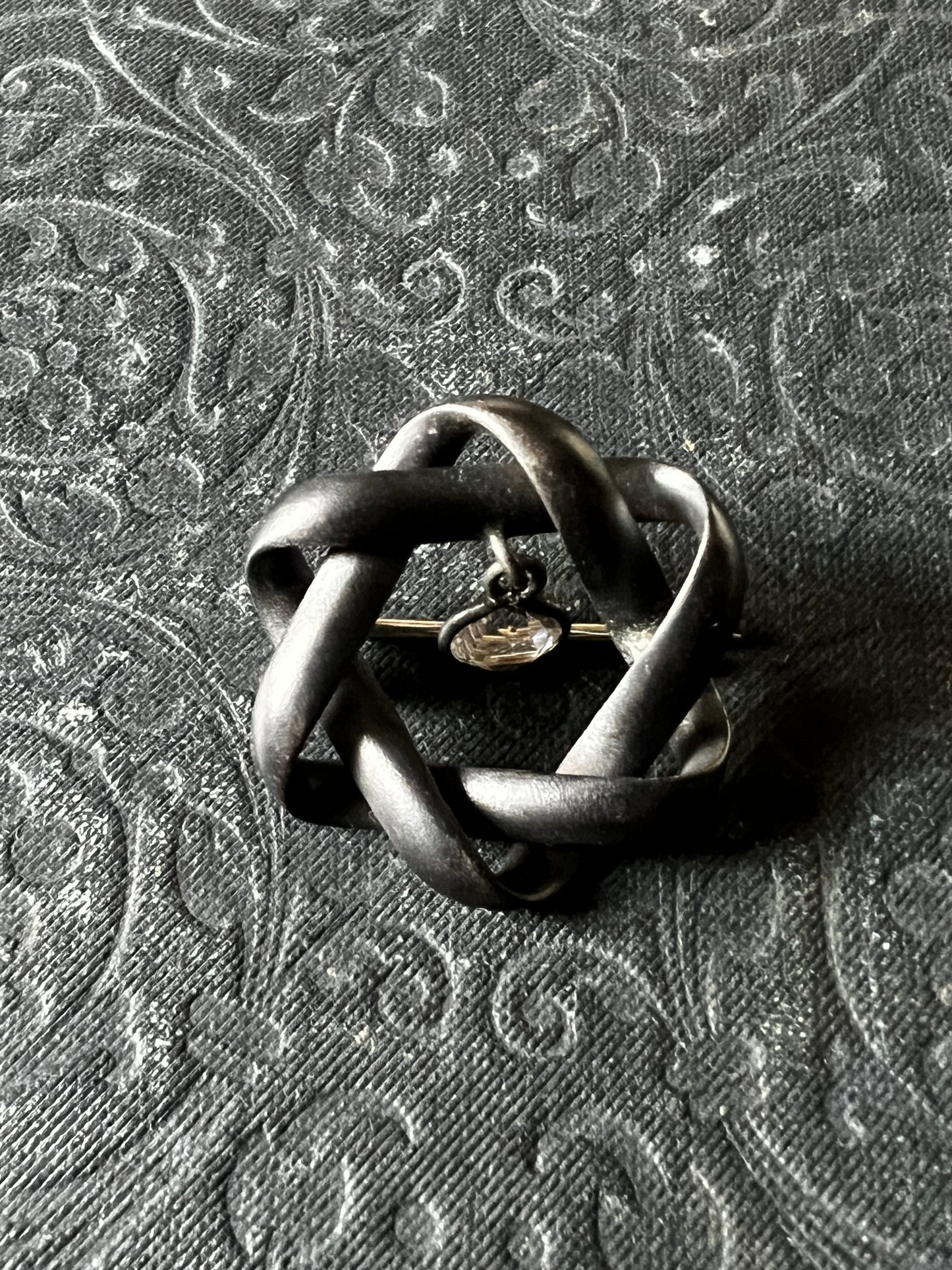 アンティークブローチ