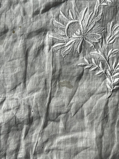白刺繍クロス