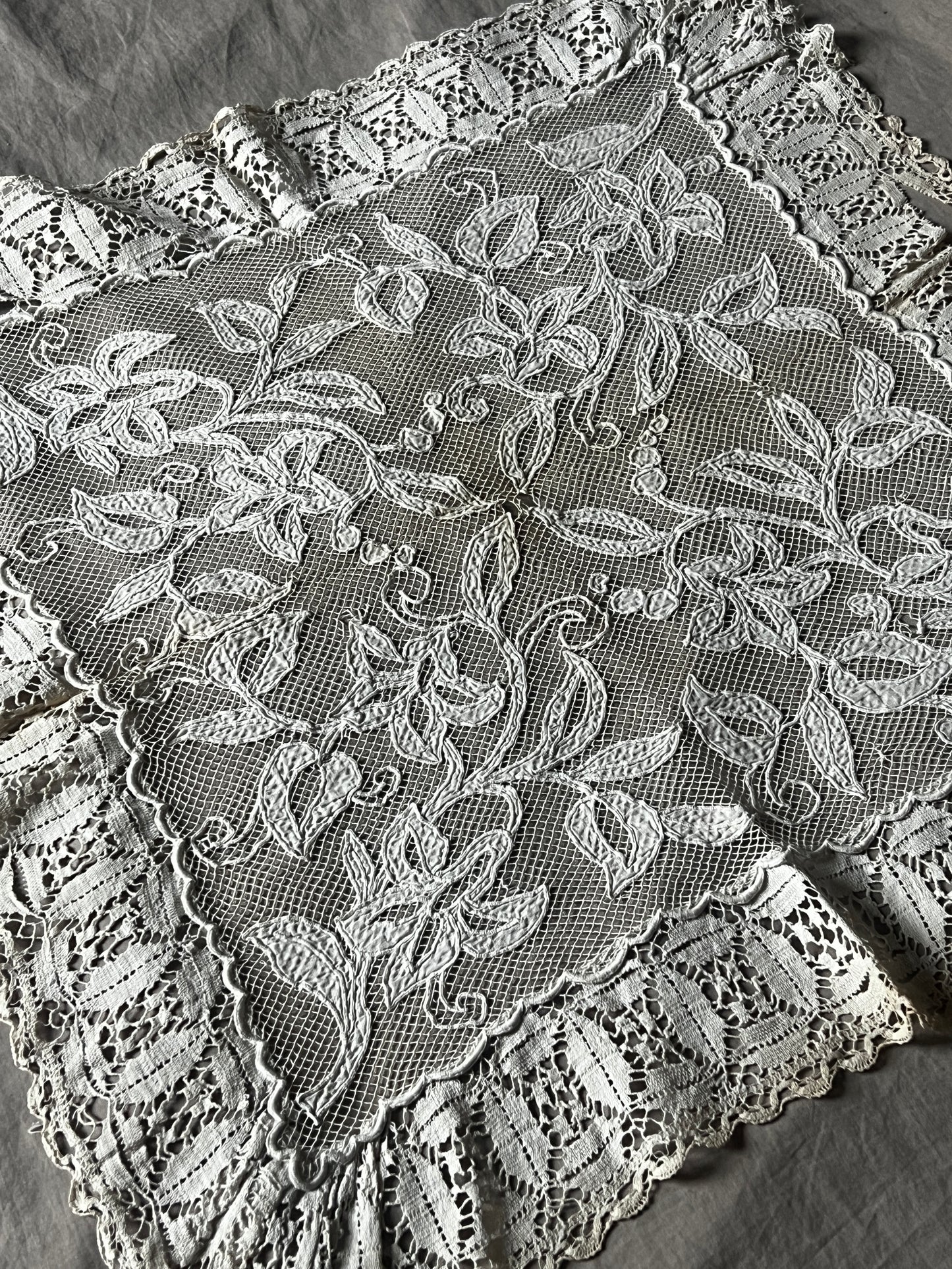 ★アンティークレース飾り布
