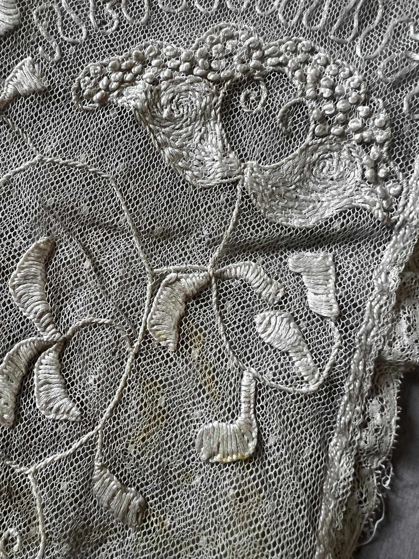 チュールレースクッションケース