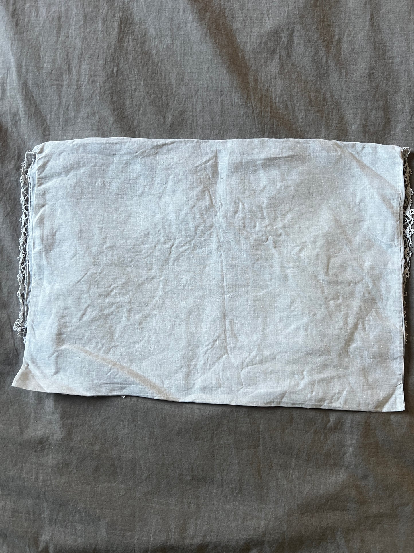 刺繍とレースのランジェリーサック