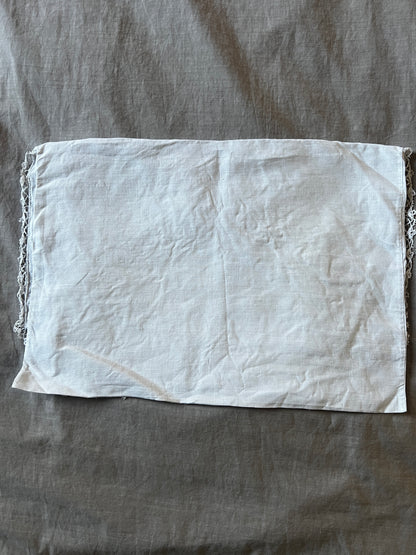 刺繍とレースのランジェリーサック