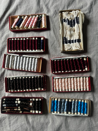 紙箱入り糸セット