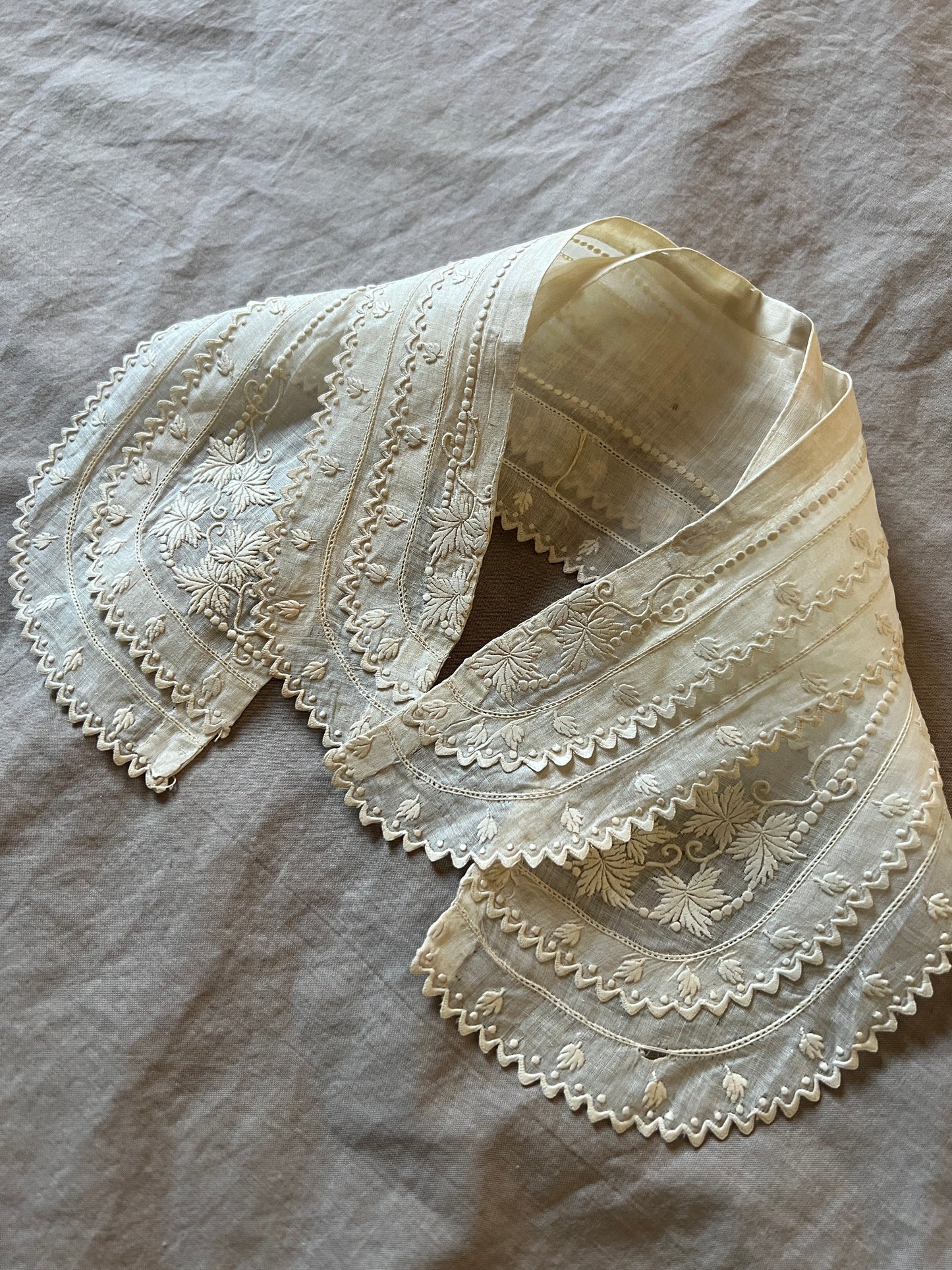 白刺繍飾り襟