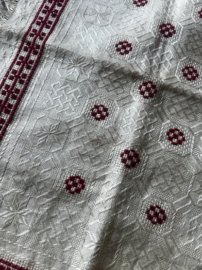 赤糸刺繍クロス