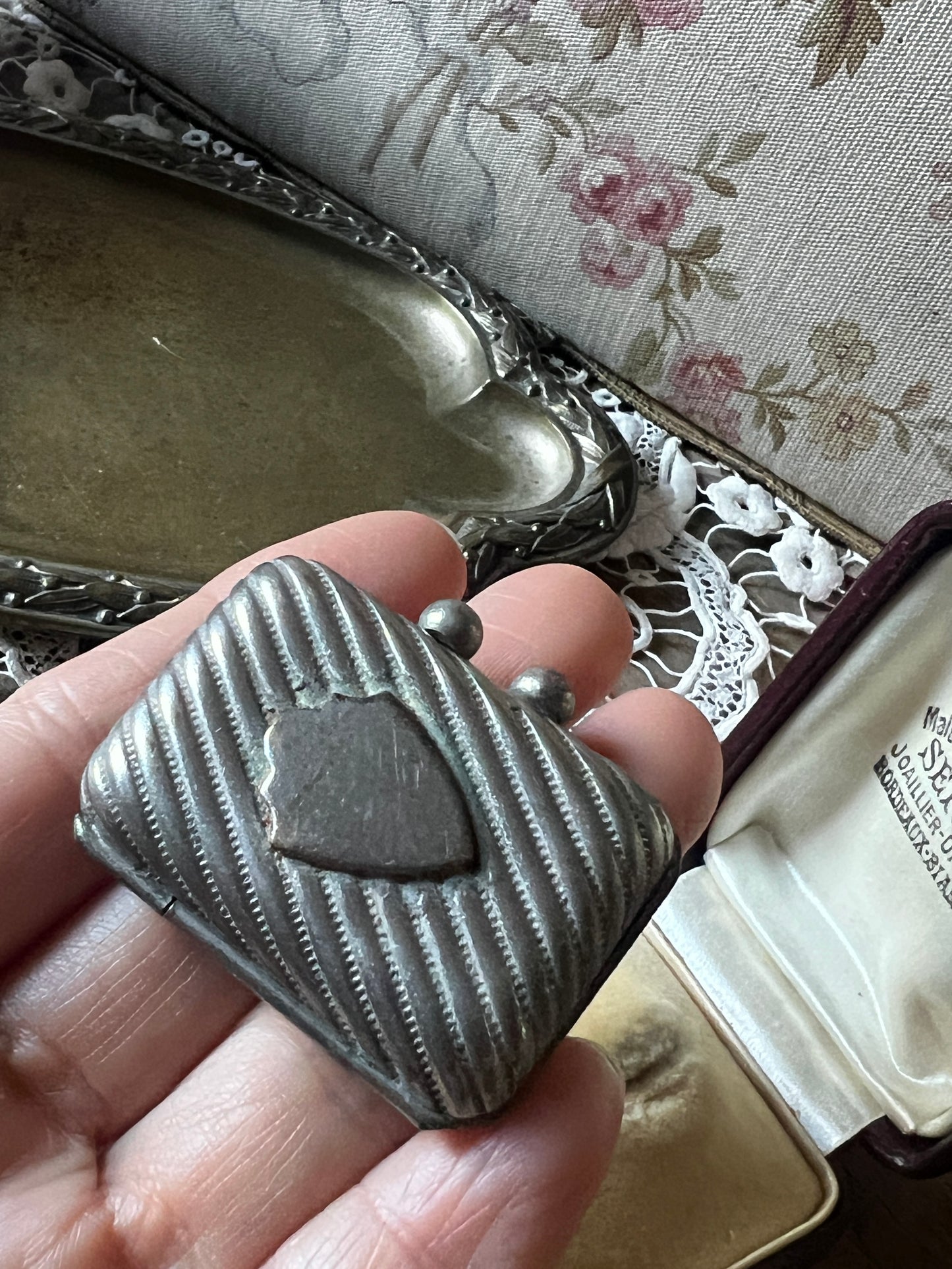 メタル製ミニケース