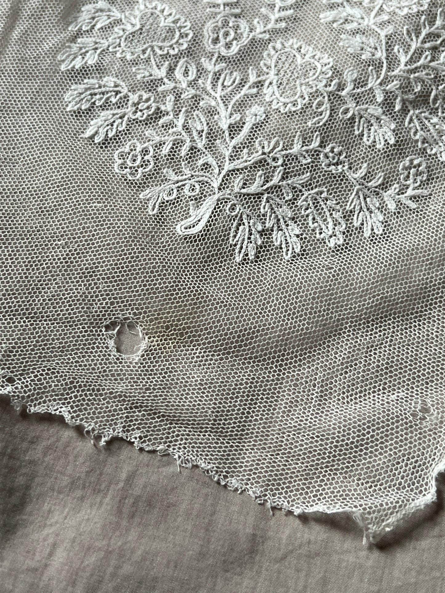 チュール刺繍ボネトップ