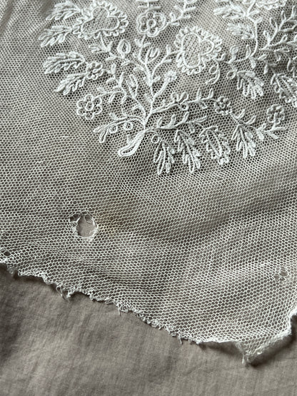 チュール刺繍ボネトップ