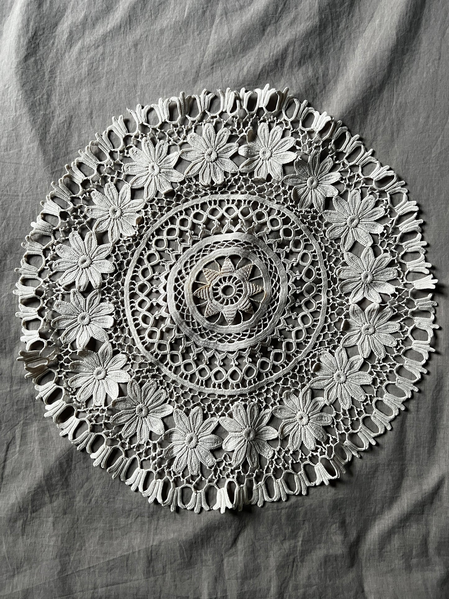 アイリッシュクロシェレース円形マット