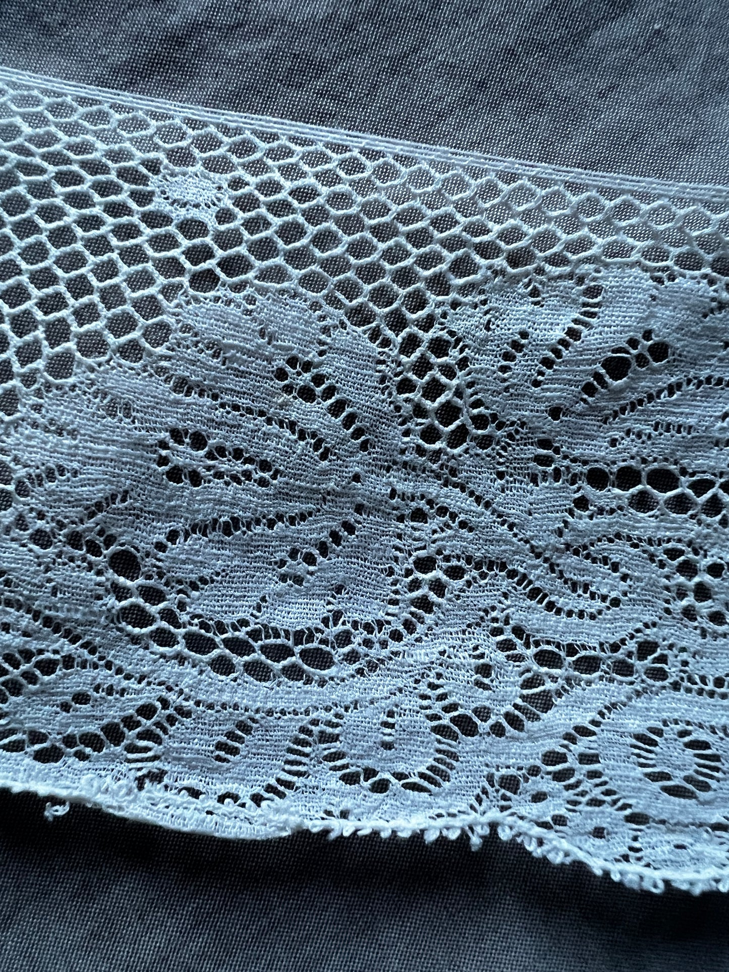 アンティークレース