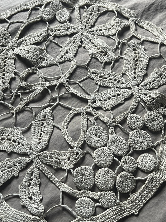 クロシェ円形クロス(葡萄)