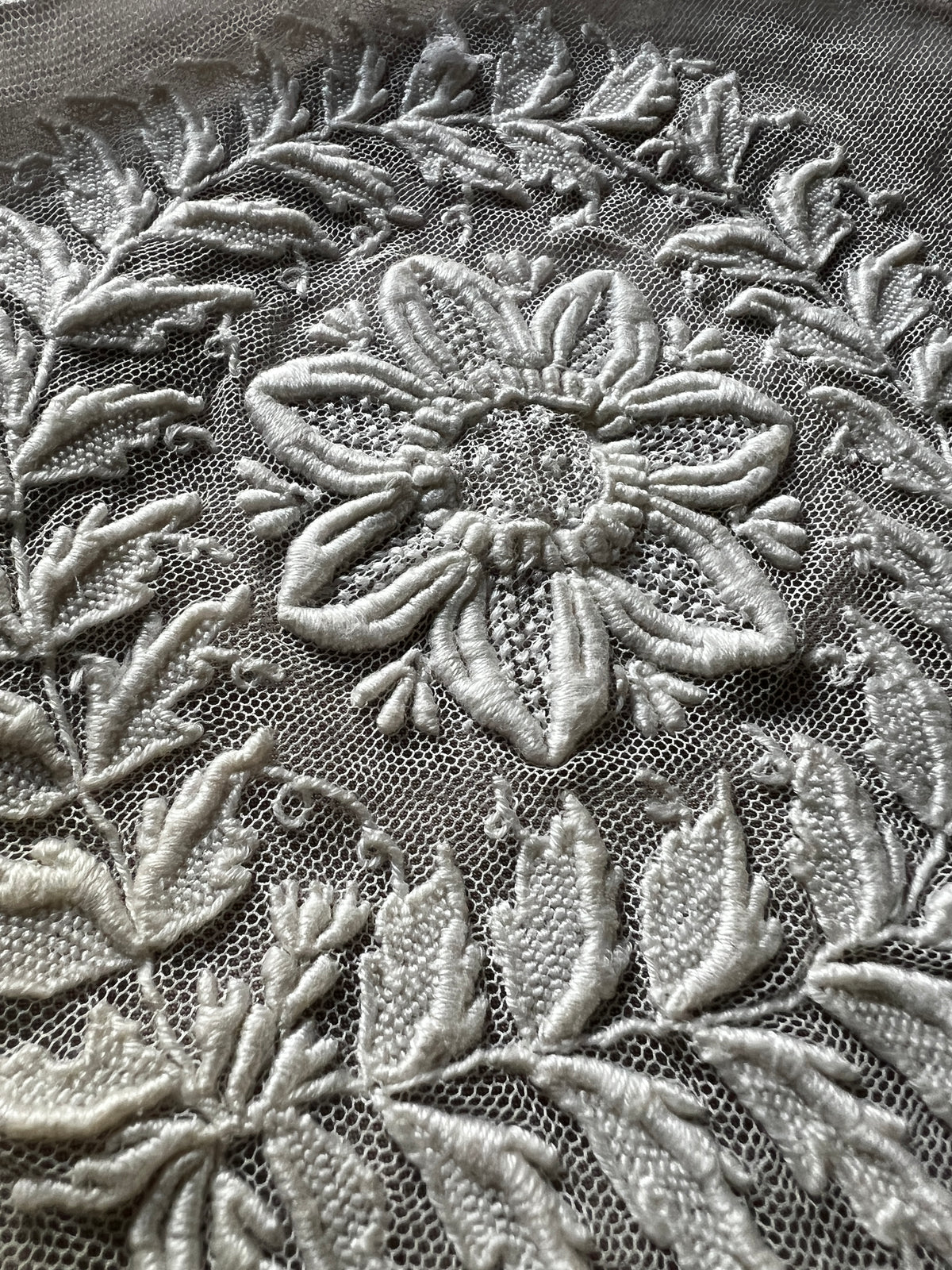 チュール刺繍ボネトップ