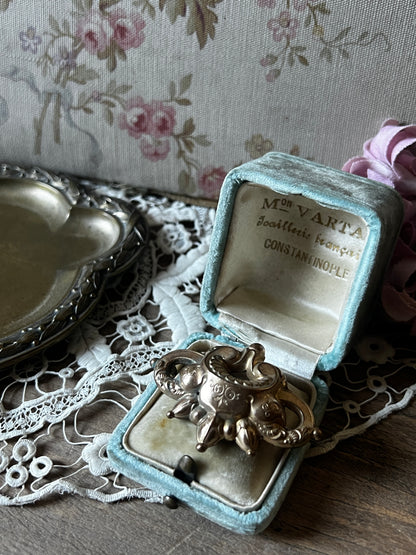 アンティークブローチ