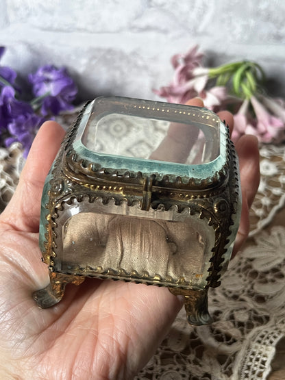 ★ガラスのジュエリーケース(ダメージ)