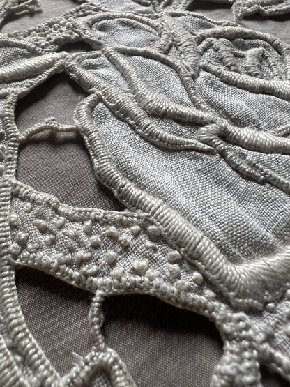 カットワーク刺繍クロス