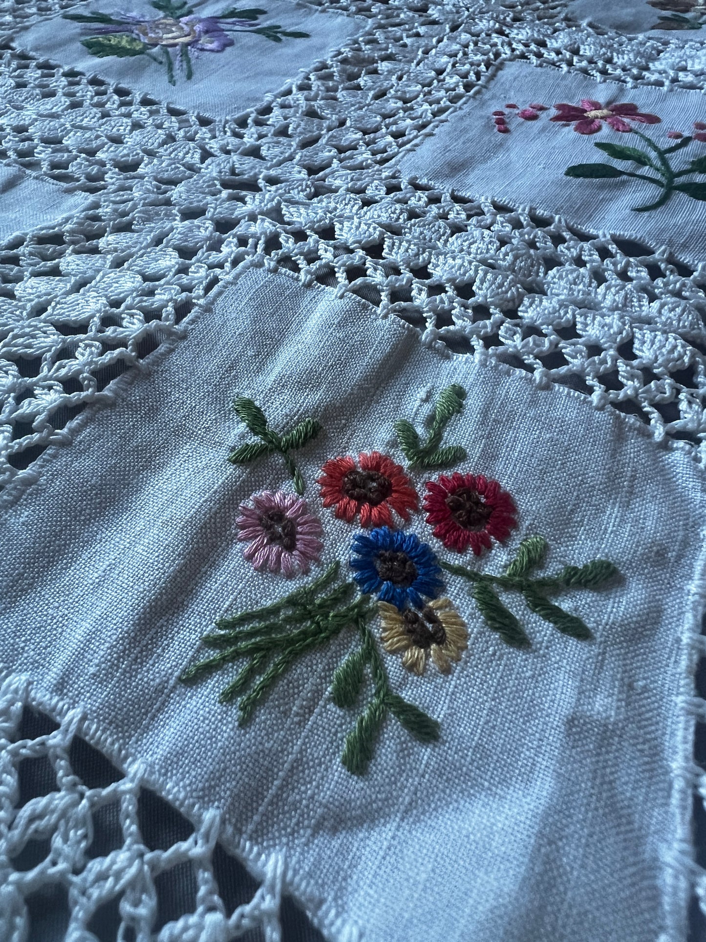 お花の刺繍のクロスセット