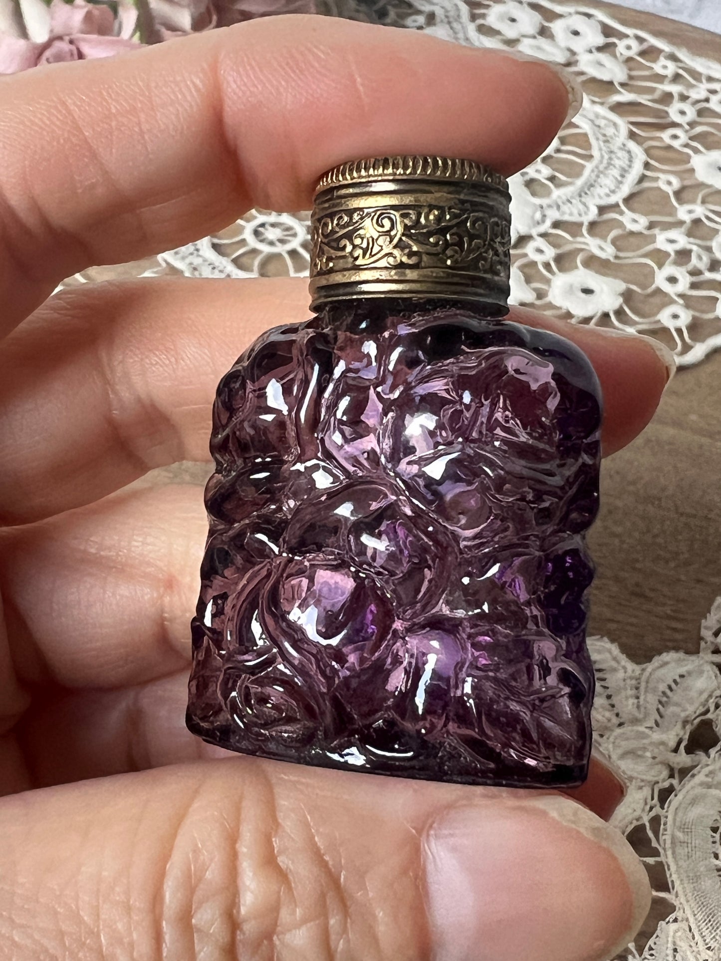 ★古い小瓶(ヴィオレット)