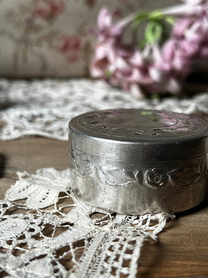 ★銀の小物ケース(薔薇)