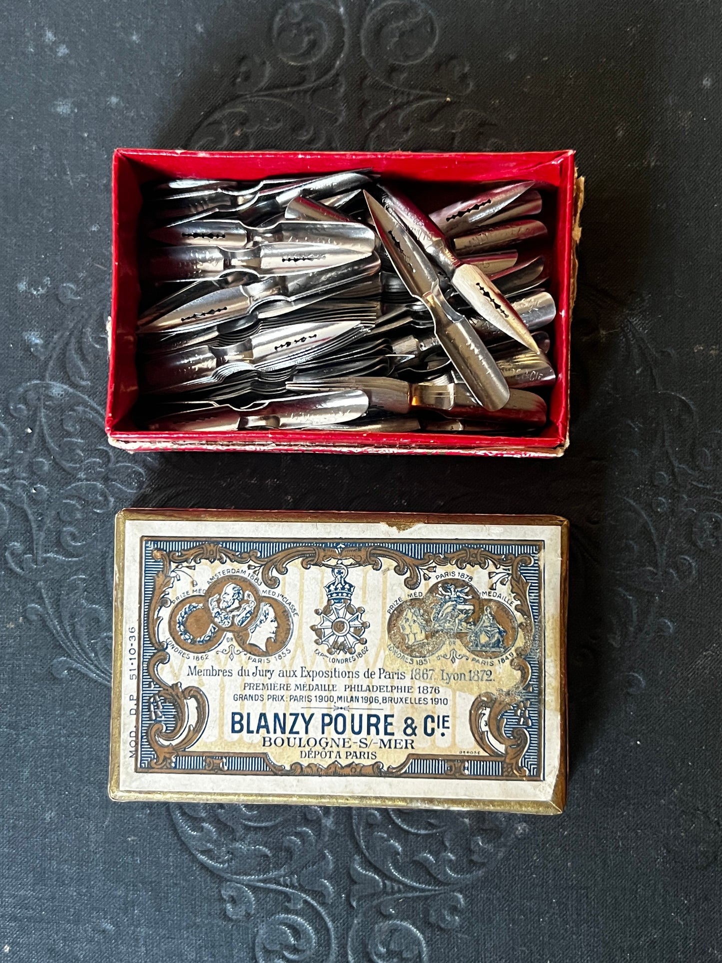 紙箱入りペン先セット