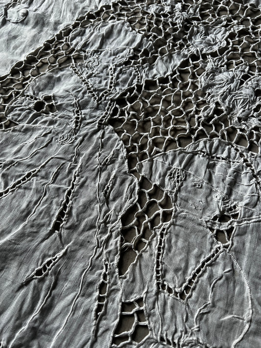 カットワークピクチャー刺繍端布