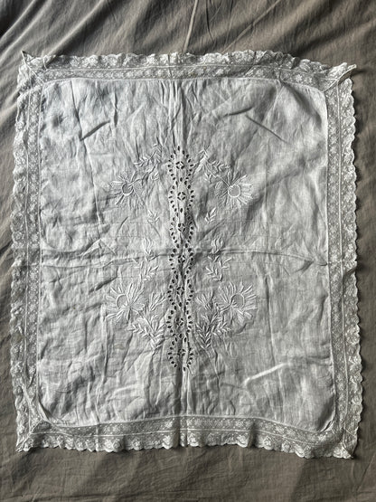 白刺繍クロス