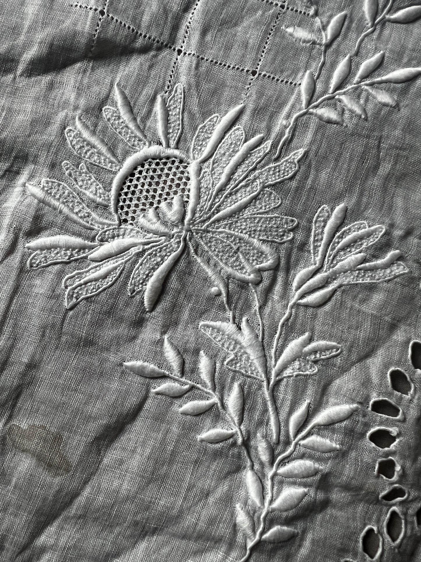白刺繍クロス