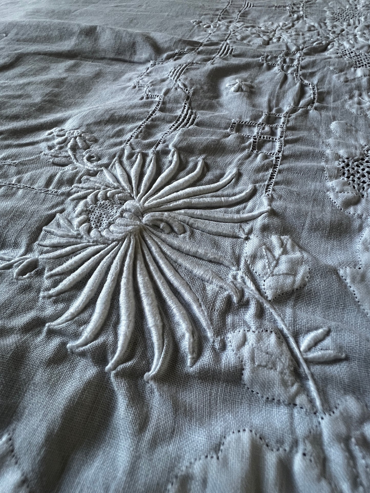 白刺繍大判クロス