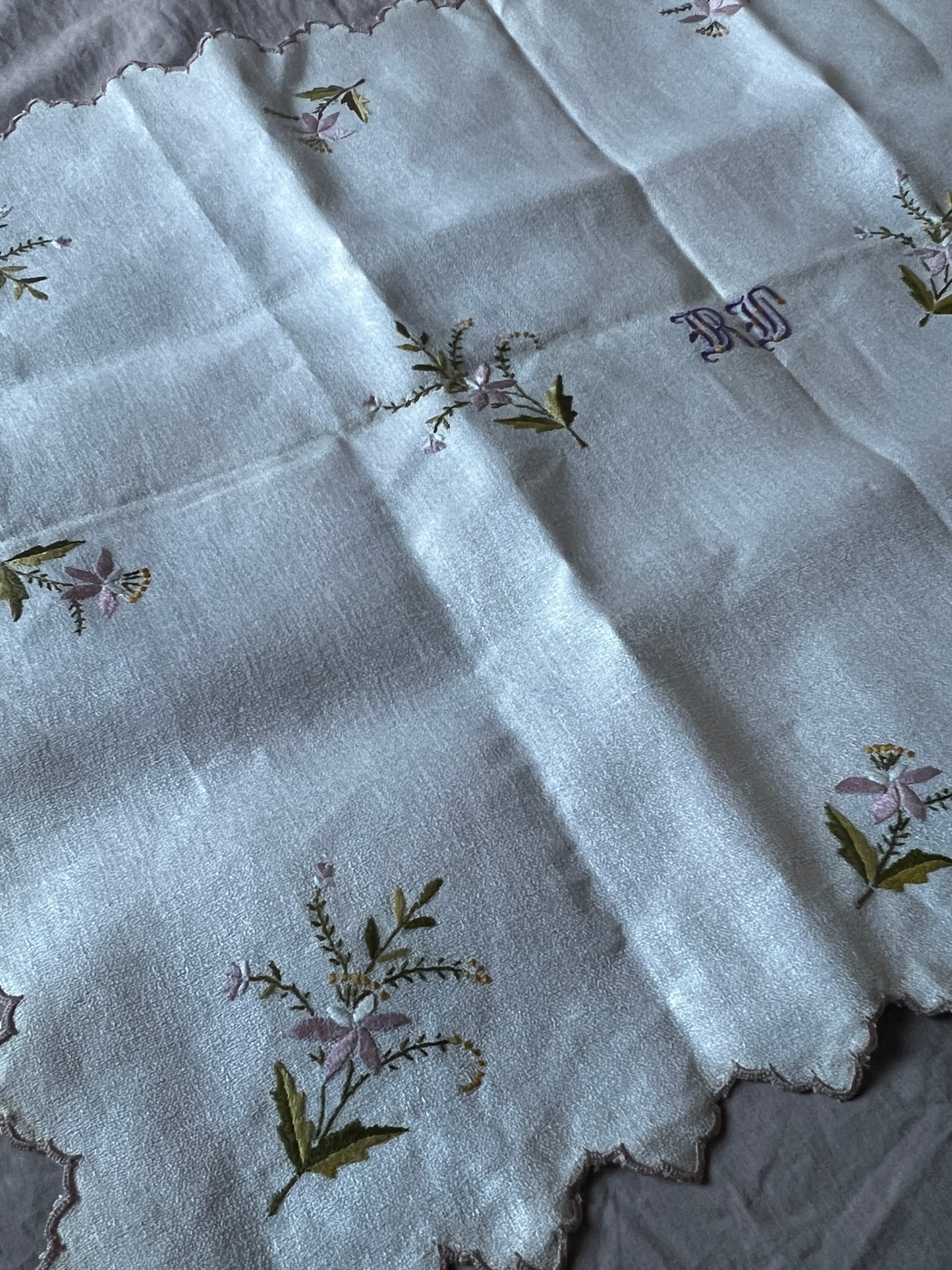 ★色刺繍クロス