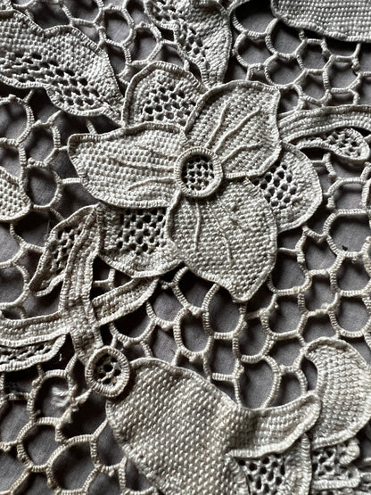 ★ニードルレース楕円クロス