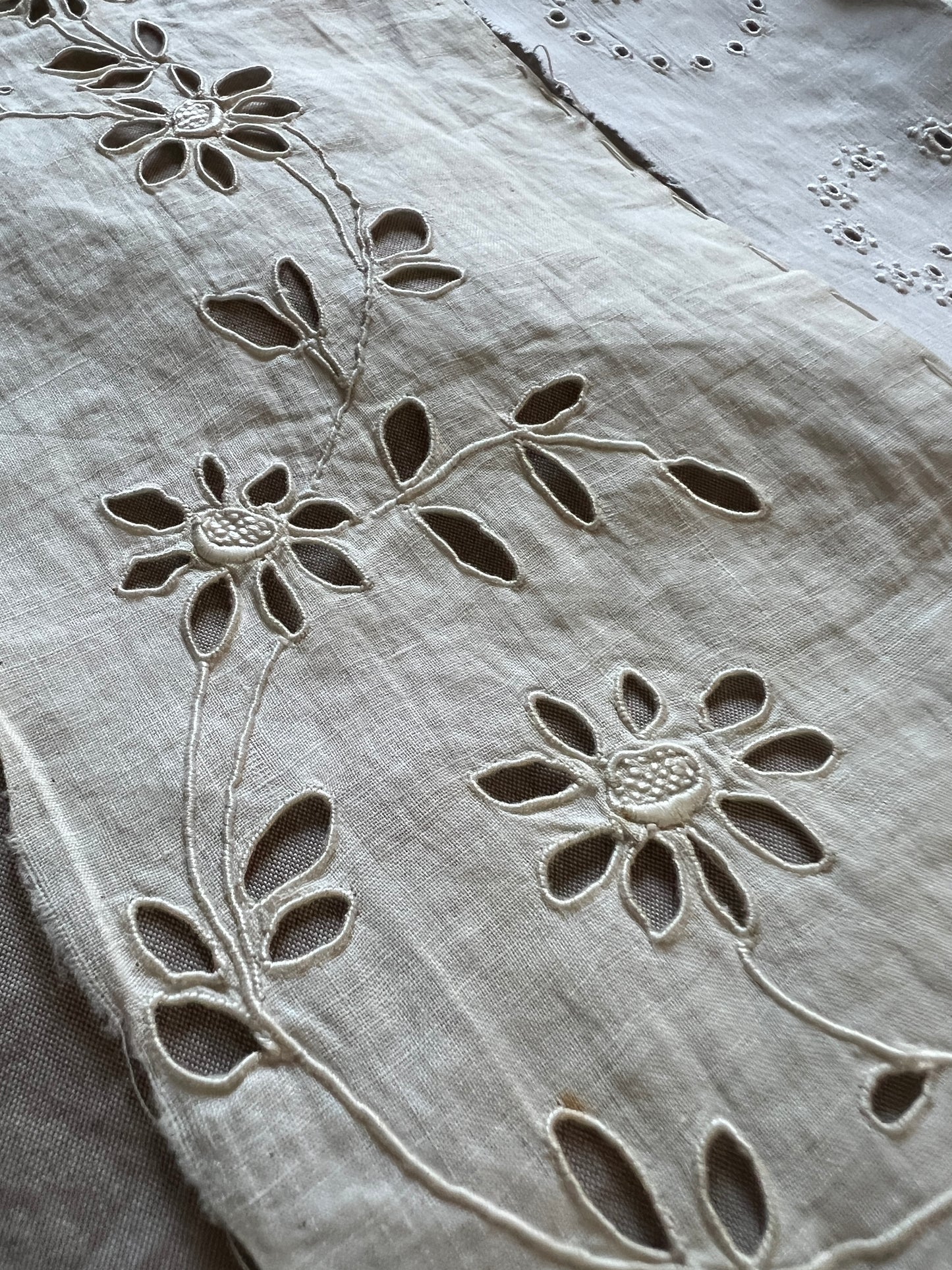 白刺繍トリムセット