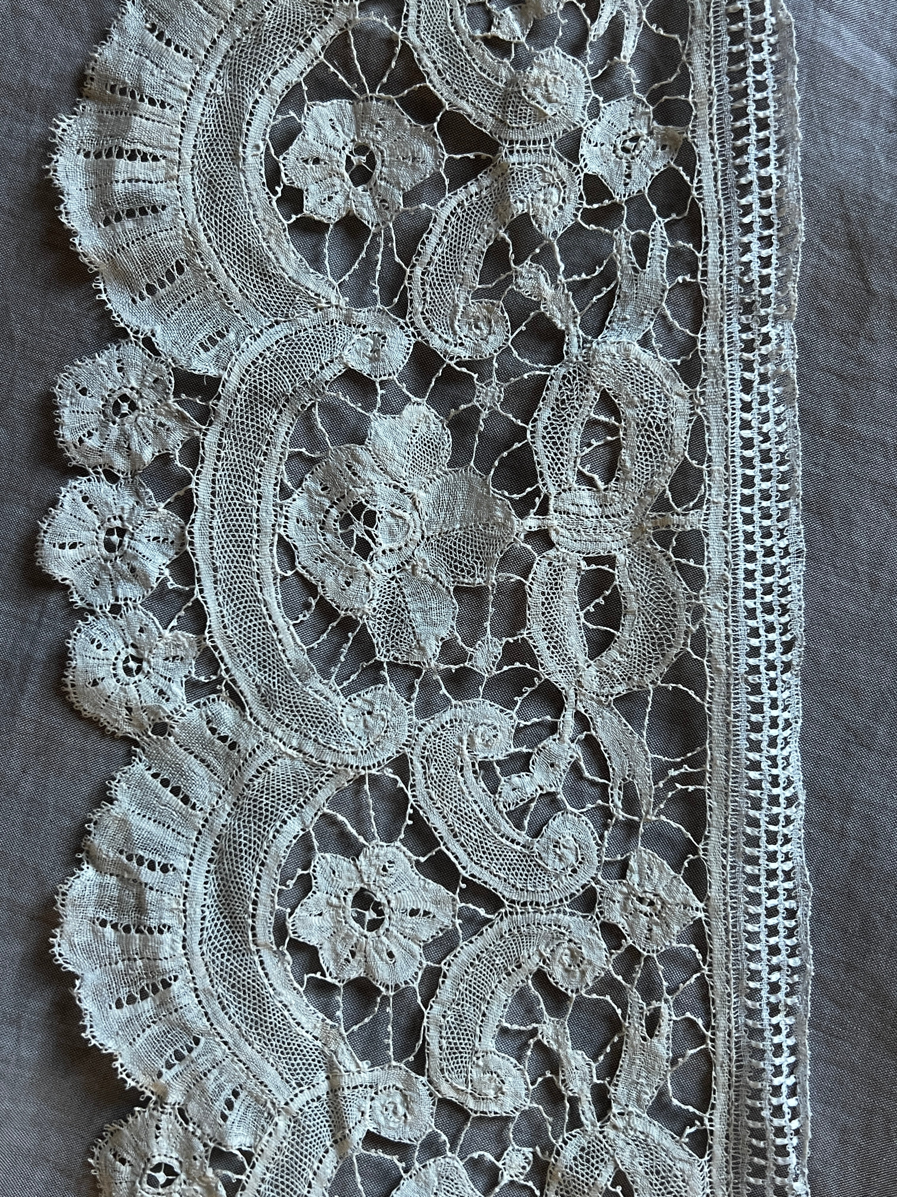 デュシェスレース – France Antique 銀色アンティーク