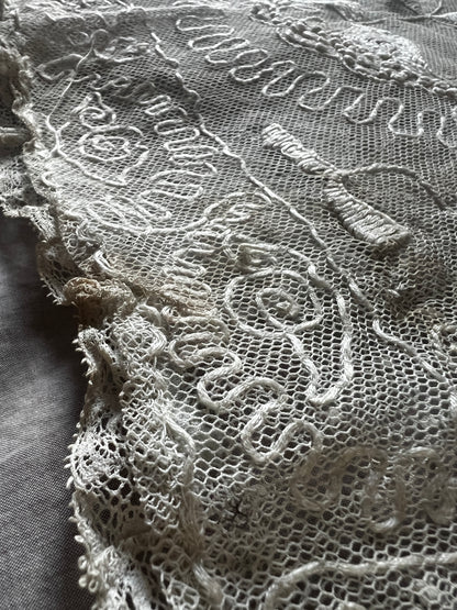 チュールレースクッションケース