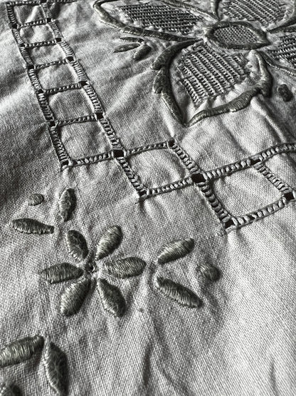 ★マデイラ刺繍大判クロス