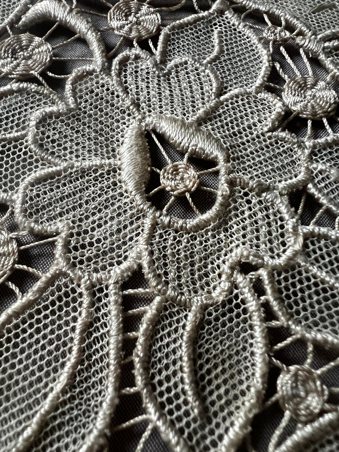 アンティークレース